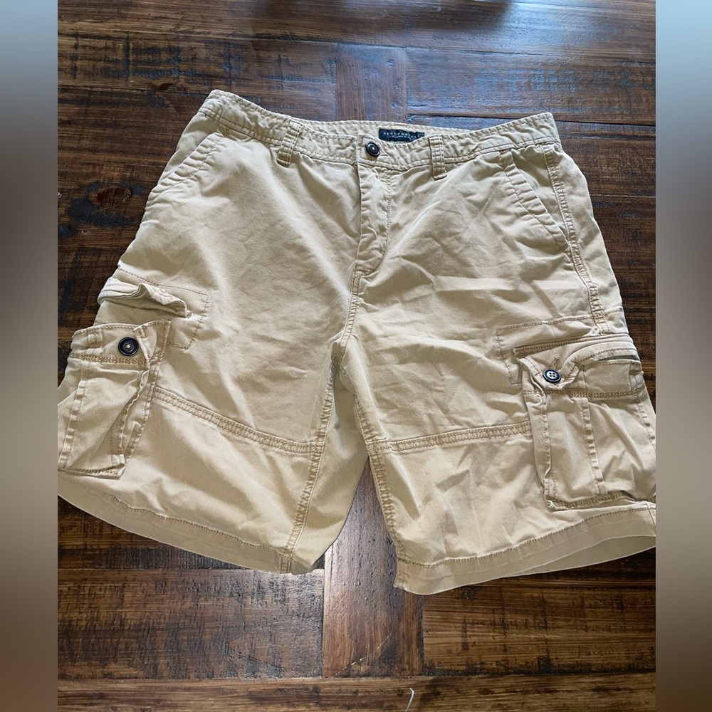 Men’s Aeropostale cargo shorts 🩳